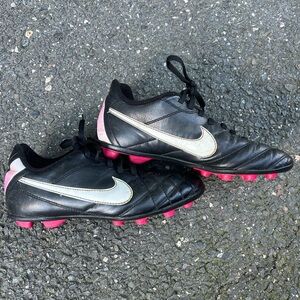 Nike soccer cleats size 13